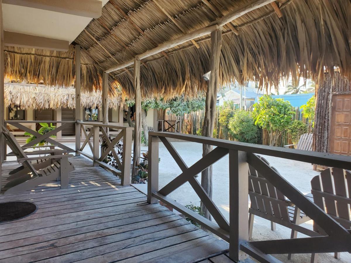 Hotel The Bounty à Caye Caulker Extérieur photo