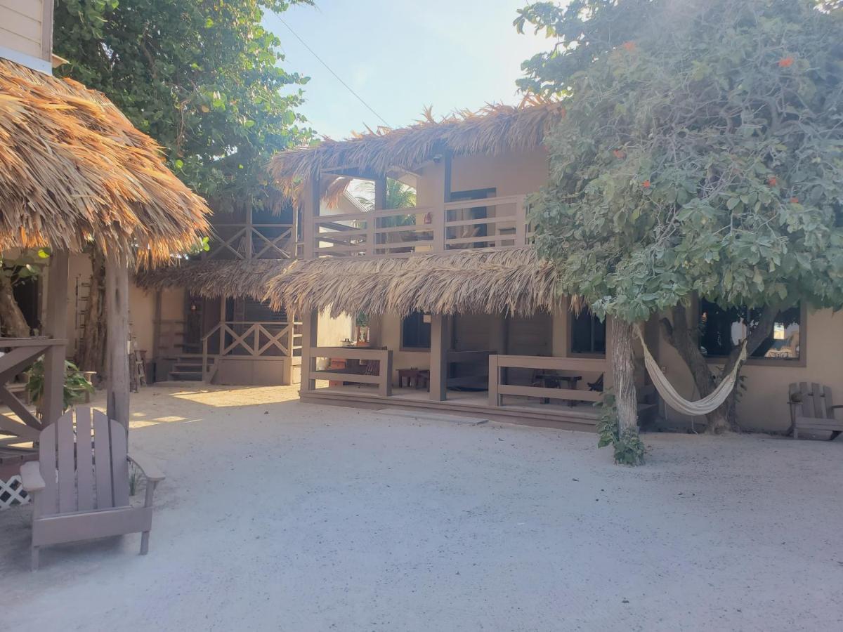 Hotel The Bounty à Caye Caulker Extérieur photo