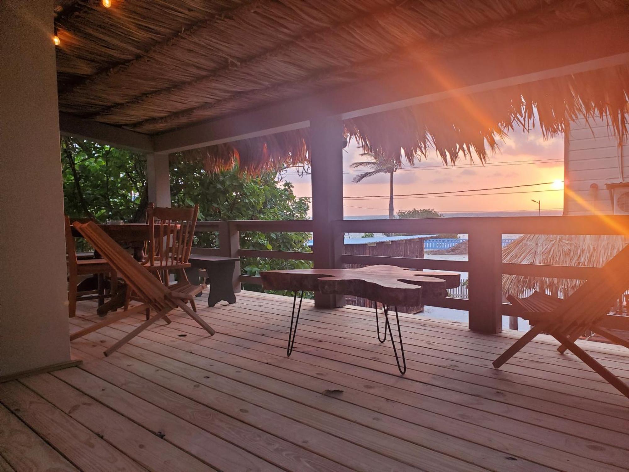 Hotel The Bounty à Caye Caulker Extérieur photo