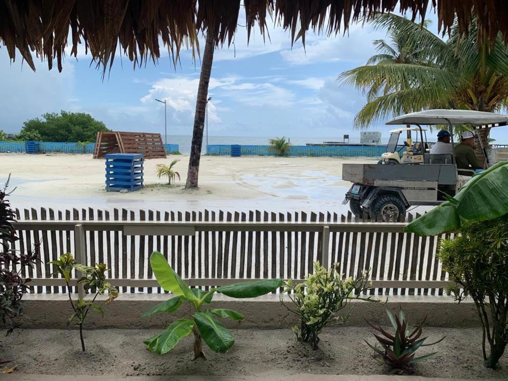 Hotel The Bounty à Caye Caulker Extérieur photo
